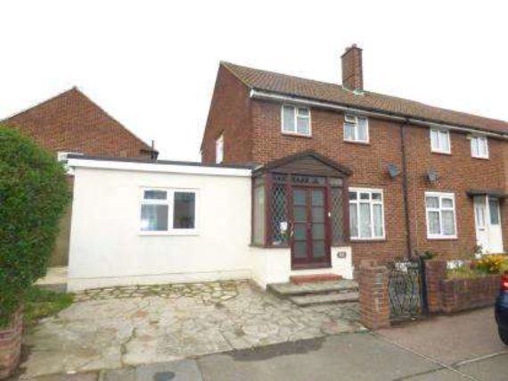 2 Bedroom End of Ter...